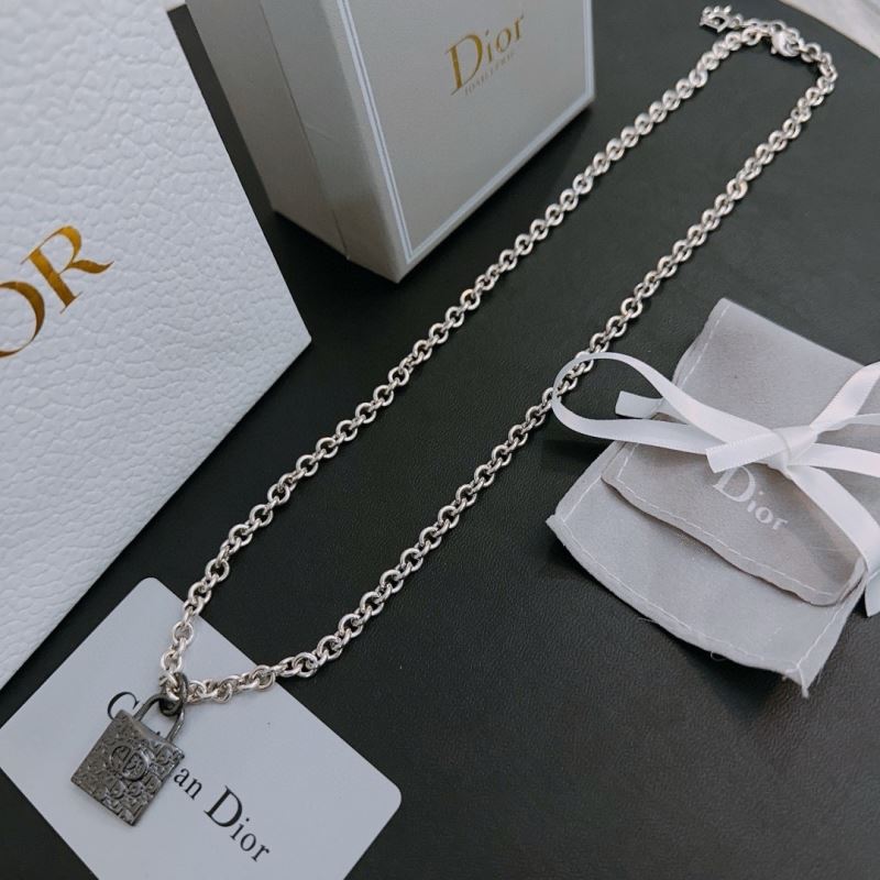 chr1st1an D10r necklaces